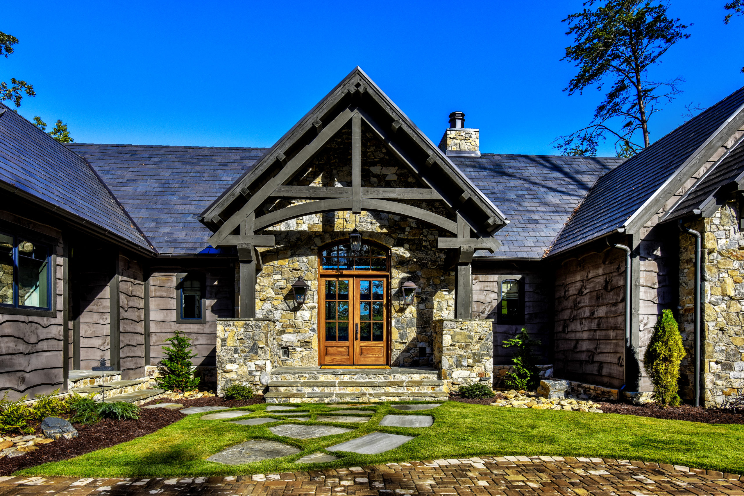 Lake Keowee Builders